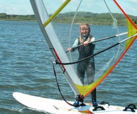 Ascan Pro Rigg beim Windsurfen