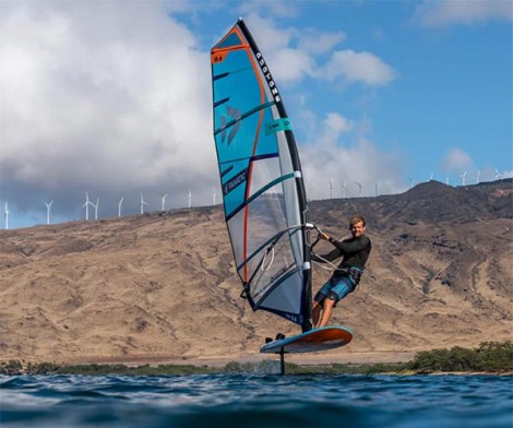 Duotone F Pace Foil Riding Windsurf Segel mit Speed beim Foilen