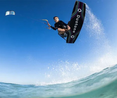 Duotone Jaime Concept Blue Freestyle Board 2026 beim Sprung