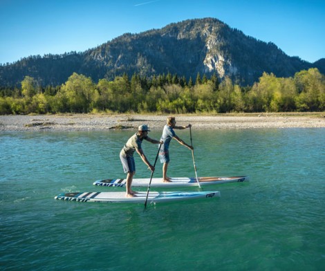 Paddeln zu zweit auf dem Fluss