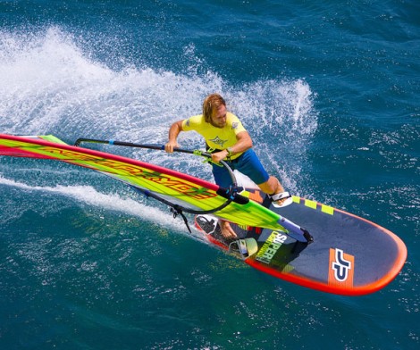 Windsurfen auf dem Gardasee mit der Neuen Select Finne Evo XL