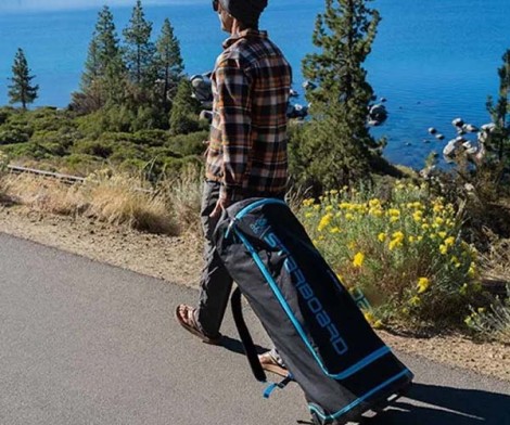 Starboard Sup Air 12.6 x 30" Touring Deluxe Lite Model 2024/25 auf dem Weg zum Beach