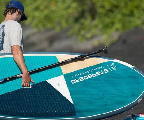 Starboard Sup 10.2 x 32" Wedge Starlite  auf dem weg zum Beach