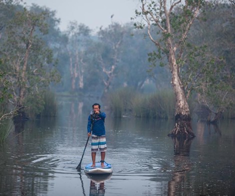 Starboard Sup 12.6x28" Generation Carbon  auf dem See Paddeln