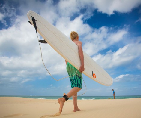 Ariinui SUP streigt Knie Leash 9.0 stand up am Strand