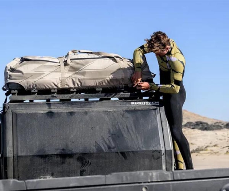 Duotone Combi Bag beim aufbauen vom Auto