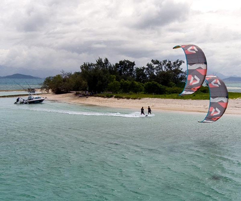 Duotone EVO + Gonzales Kite Set 2023 beim Kiten