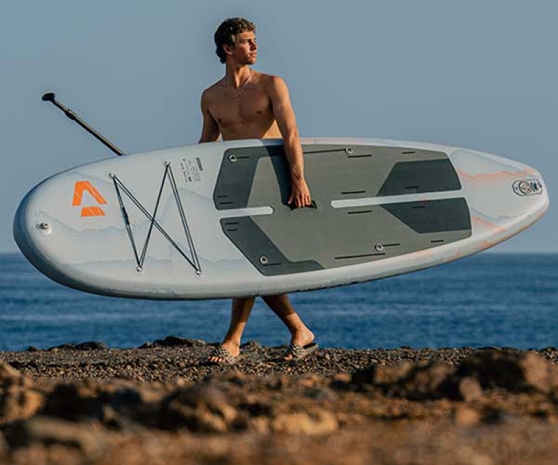 Duotone Flow Air Set SLS C54 iSUP 026 auf dem Weg zum Wasser