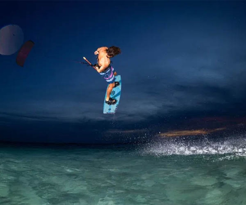 Duotone Jaime SLS Freestyle Kite Board 026  beim Manöver