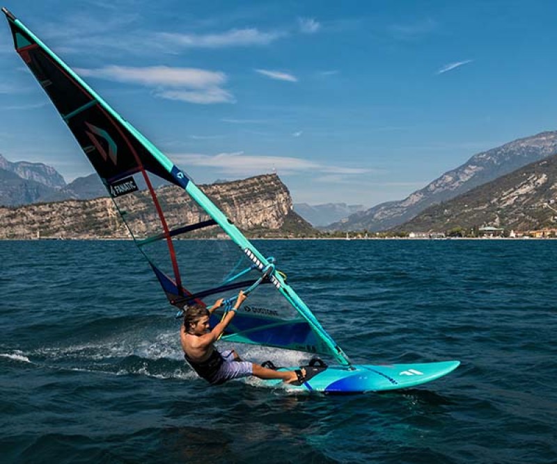 Fanatic Gecko LTD 2023  beim Windsurfen