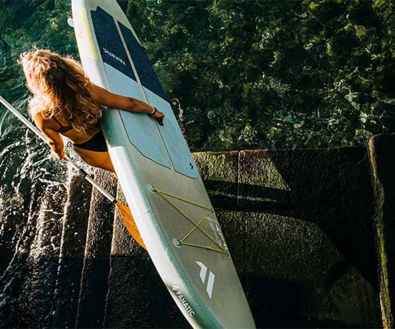 Fanatic iSup Fly Air SLT Board Set 2025 zum Beach