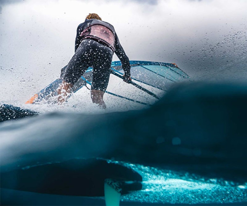 JP Magic Move WP Freeride Board 2026 beim Windsurfen