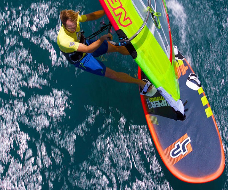 JP Windsurfboard Gold bei Leichtwind