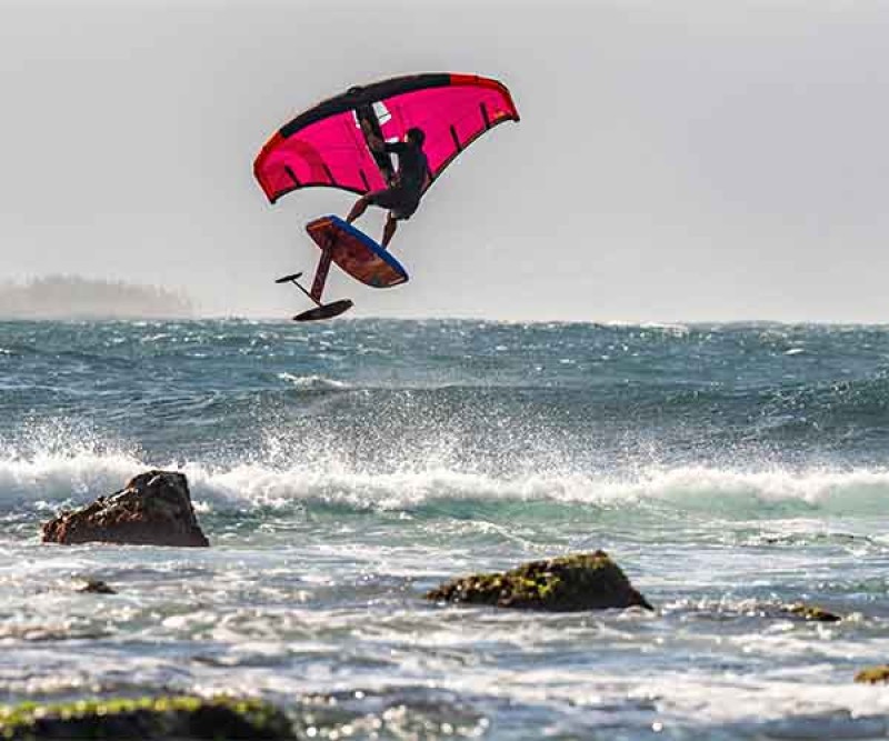 Neilpryde Glide Surf Carbon HP Foil 2023 beim Sprung