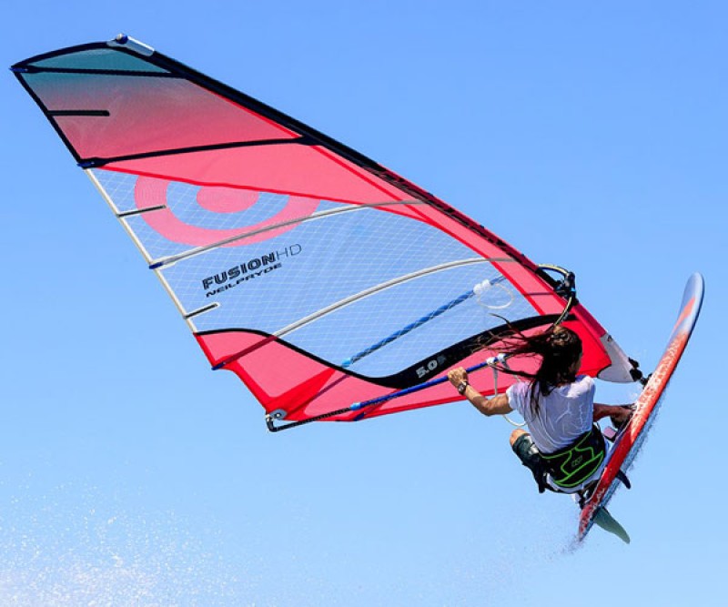 Neilpryde Fusion HD Rigg beim Windsurfen