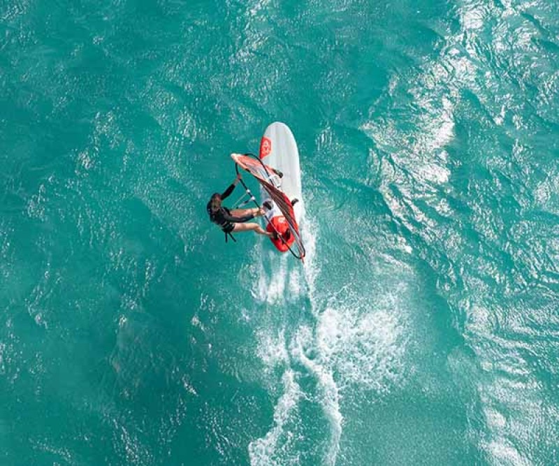 Starboard Carve Starlite Carbon Board 2026 beim Heizen