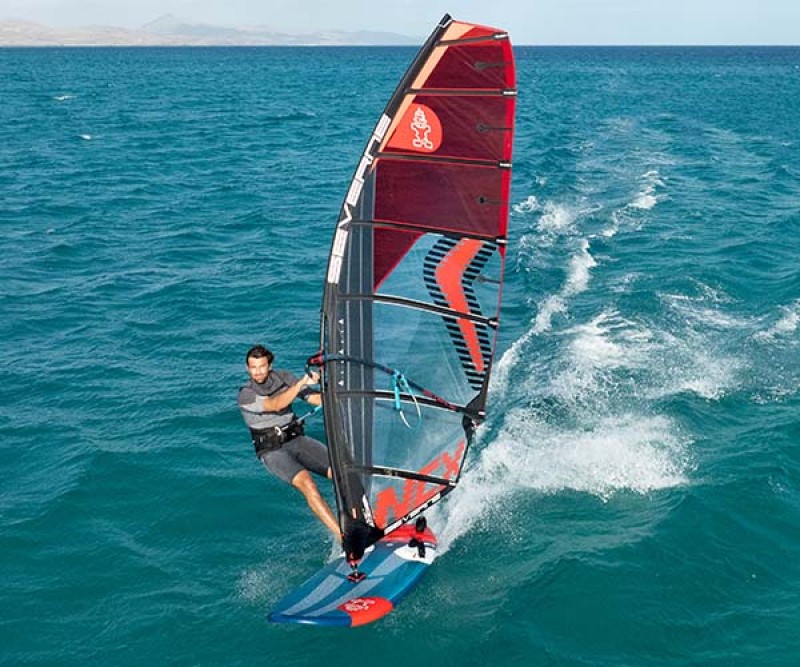 Project 5 Boardbag R-Line 215 -274 cm beim Windsurfen