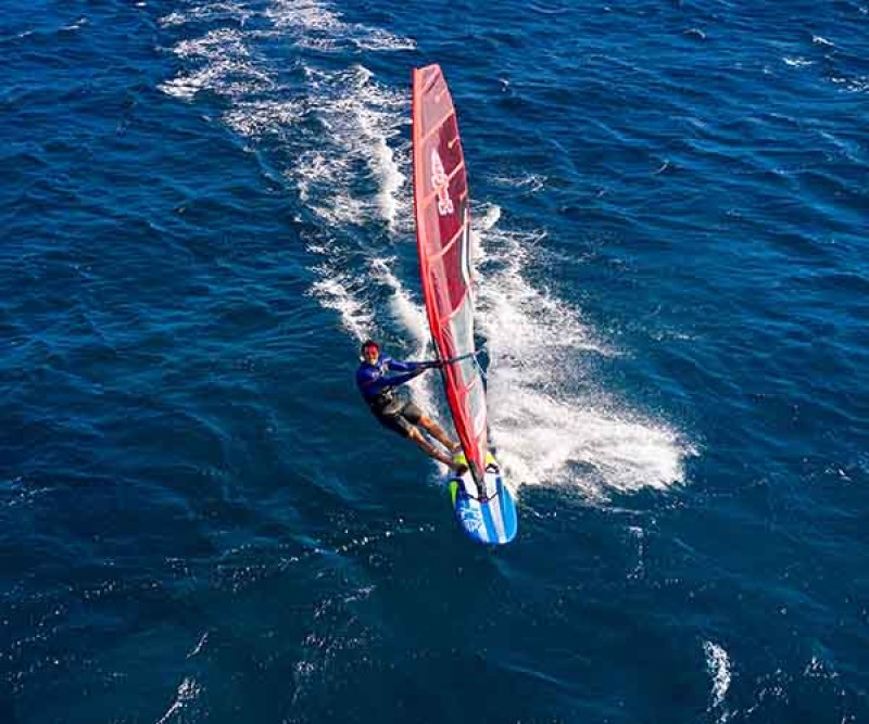 Starboard Futura Wood Sandwich Model  beim Speedfahren