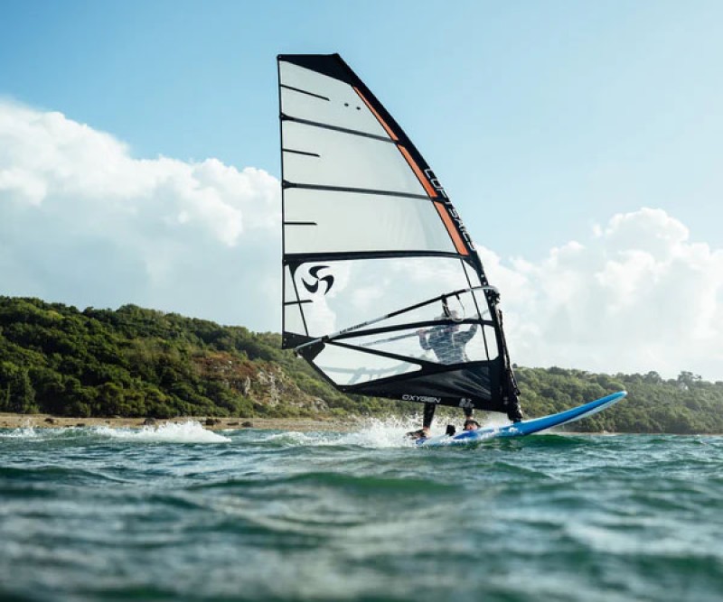 Loftsails Oxygen Weiß C2 Windsurf Segel 026 beim Windsurfen